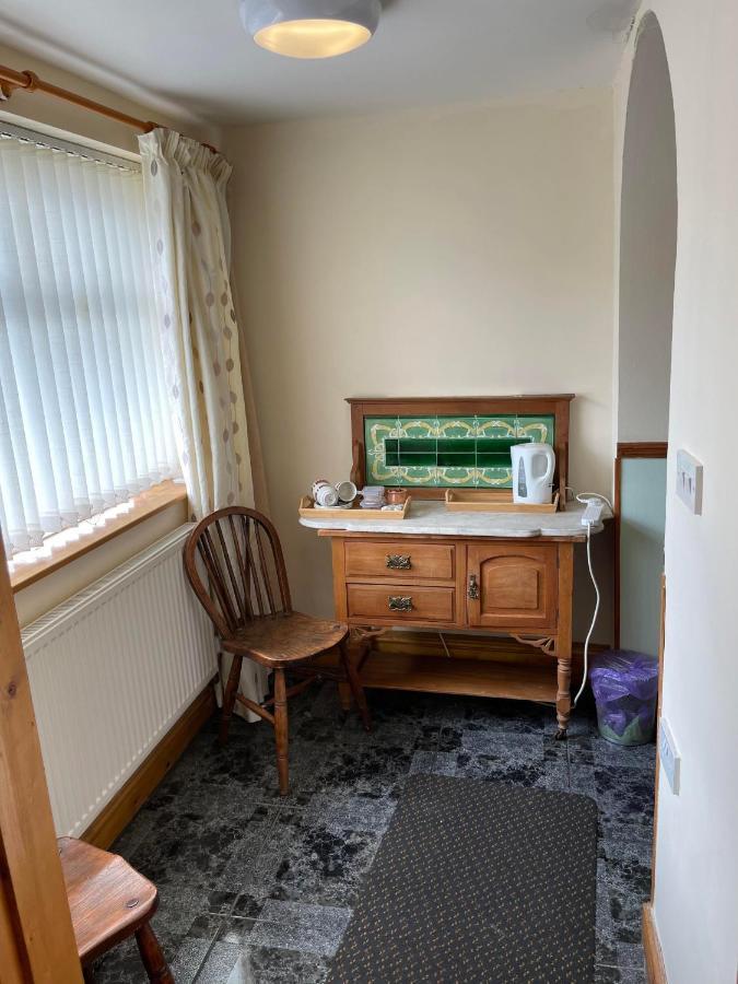 Prince Of Wales Inn Rhymney Экстерьер фото