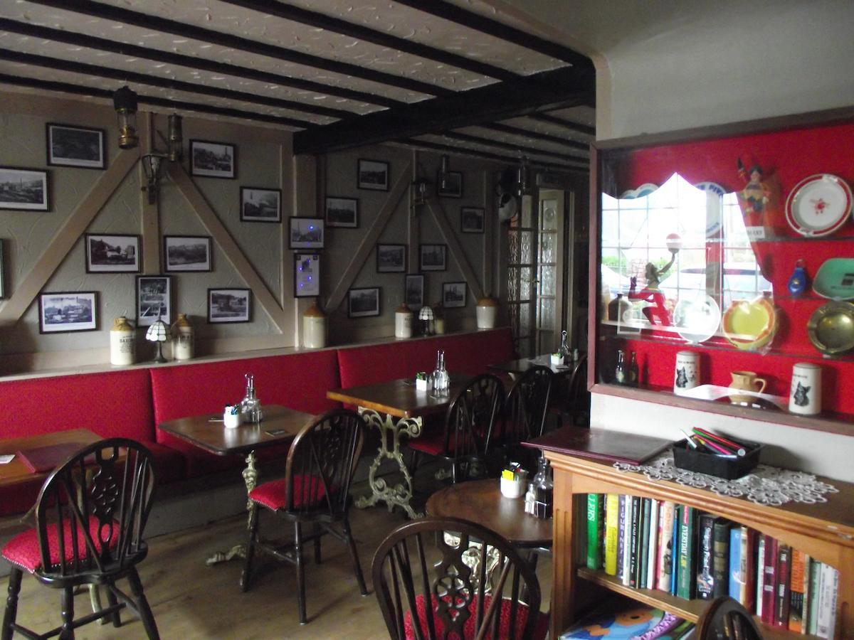 Prince Of Wales Inn Rhymney Номер фото